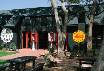 PitStop Lodge has Balcony rooms