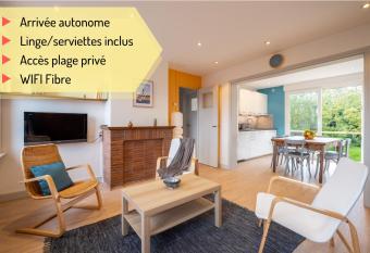 Appartement La Rafale - acc  s priv   plage - jardin - arriv  e autonome has Balcony rooms