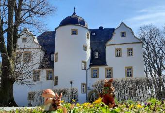 Schlosshotel Eyba mit G  stehaus has Balcony rooms