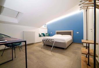 B&B Luci di Stelle allows 18 year olds to book a room