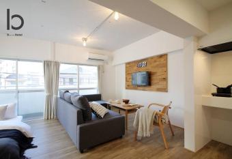 isbld201 1BR good for 4PPL, close to peace park allows 18 year olds to book a room