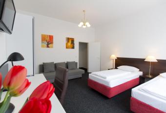 Aparthotel VEGA has Balcony rooms