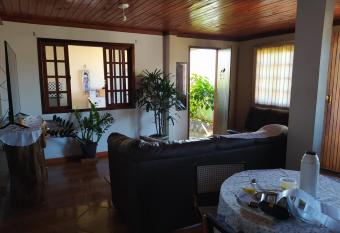 Casa Angra dos Reis( Parque Mambucaba) has Balcony rooms