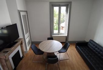 Appart - Hotel La Batisse de Saint-Chamond allows 18 year olds to book a room