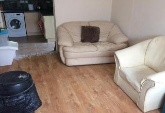 Room Friends Hostel allows 18 year olds to book a room