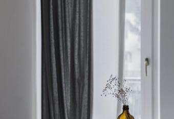 CA11 - Apartments has Balcony rooms