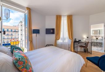 Boutique Hotel Nice C  te d azur allows 18 year olds to book a room