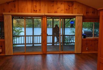 Panoramic Water Views , cozy house in Henniker ,NH has Balcony rooms