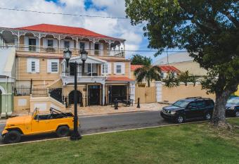 Victoria House allows 18 year olds to book a room