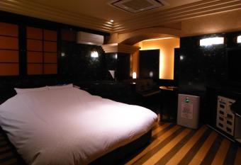 HOTEL K VILLAGE allows 18 year olds to book a room