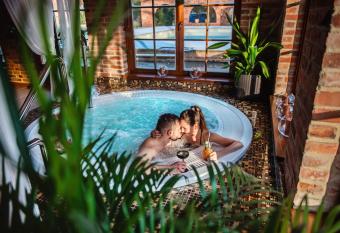   abi Dw  r - HOTEL - RESTAURACJA - SPA has Balcony rooms