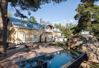 Ilola Inn has Balcony rooms