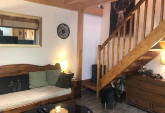 Charmant Duplex T3 avec Balcon - Halle Olympique has Balcony rooms