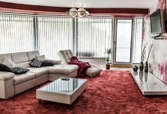 Luxury Apartments Burgas has Balcony rooms