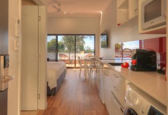 Atherton Apartments has Balcony rooms