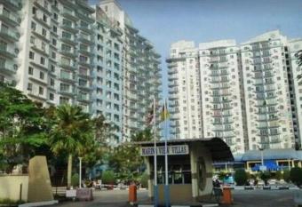 Marina Apartment 3R2B has Balcony rooms