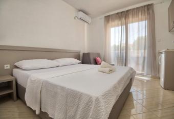 Apartments   apeta Neum has Balcony rooms