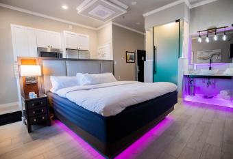 River Sirens Hotel has Balcony rooms