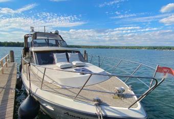 Luxusurlaub auf der Amavida Yacht / Scharm  tzelsee allows 18 year olds to book a room