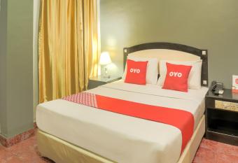 OYO 90005 Sydney Hotel allows 18 year olds to book a room