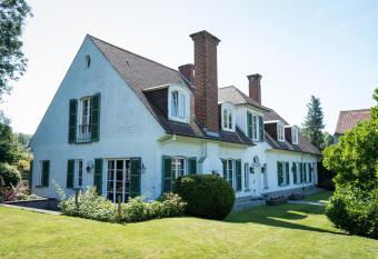 G  te El Ty   has Balcony rooms