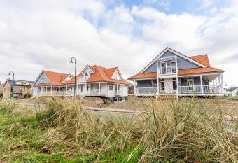 Hampton home B&B suites allows 18 year olds to book a room