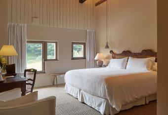 OAR Cottage has Balcony rooms