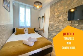     L Ethnic Chic     Wifi/Netflix/Centre-Ville     has Balcony rooms
