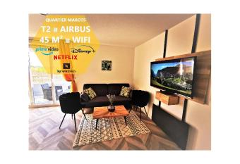 t2 COSY - COLOMIERS - R  SIDENCE SECURIS  E - AIRBUS - PISCINE has Balcony rooms