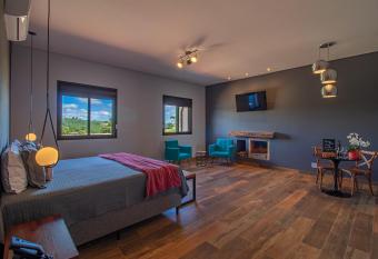 Cassorova Hotel Boutique allows 18 year olds to book a room