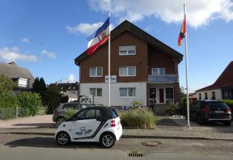 Miramar has Balcony rooms