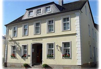 Hotel-Restaurant Kranefoer allows 18 year olds to book a room