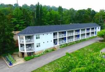 The Kent Motel allows 18 year olds to book a room