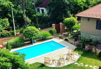 Etno ku  a Todorovi   has Balcony rooms