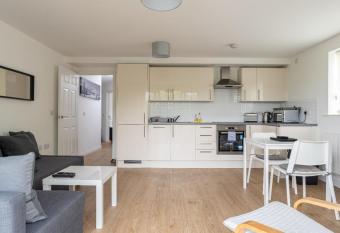 Riverside Balcony Apartment With Parking has Balcony rooms