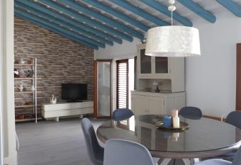 La casita de San Antonio has Balcony rooms