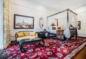 MAYFAIR Tea Resort has Balcony rooms