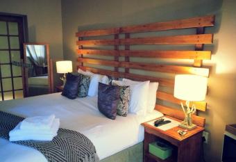 Midrand B&B ta Midrand Wild Goose B&B & Guest House allows 18 year olds to book a room