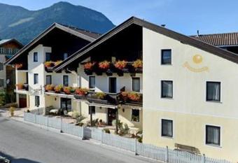 Pension Konrad has Balcony rooms