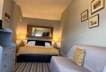 Sids restaurant and bar with rooms has Balcony rooms