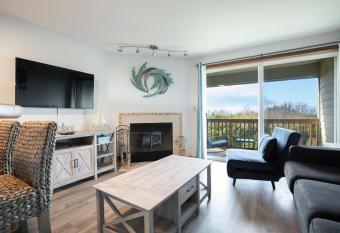 Calypso at Nautilus - Pet Friendly, Walk to beach! has Balcony rooms
