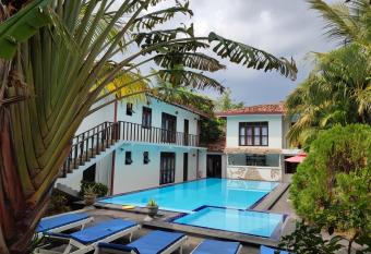 Villa Tangalle Lagoon has Balcony rooms