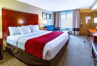 Hyland Inn near Pasadena Civic Center allows 18 year olds to book a room