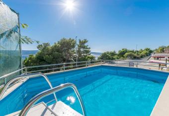 Apartments Mirko has Balcony rooms