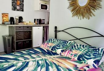 Rava Lodge has Balcony rooms