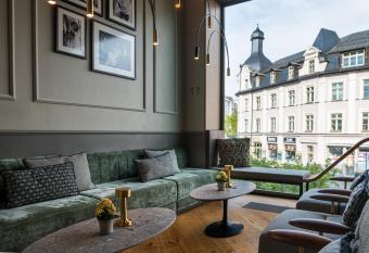 MIANO Hotel & Bar allows 18 year olds to book a room