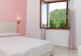 b&b l incantevole sogno has Balcony rooms