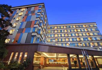 ASTON Inn Gideon Batam allows 18 year olds to book a room