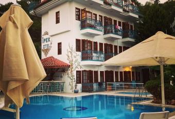 ipek hotel has Balcony rooms