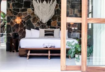 Agua de Luna Boutique Hotel allows 18 year olds to book a room